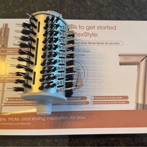 Shark Flex Style round brush attachment